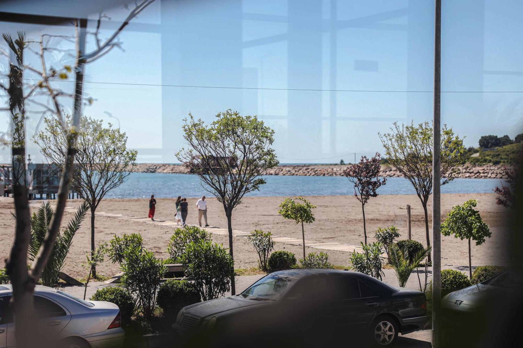 Hotel Frojd - Beach Front Resort Shëngjin Exterior foto